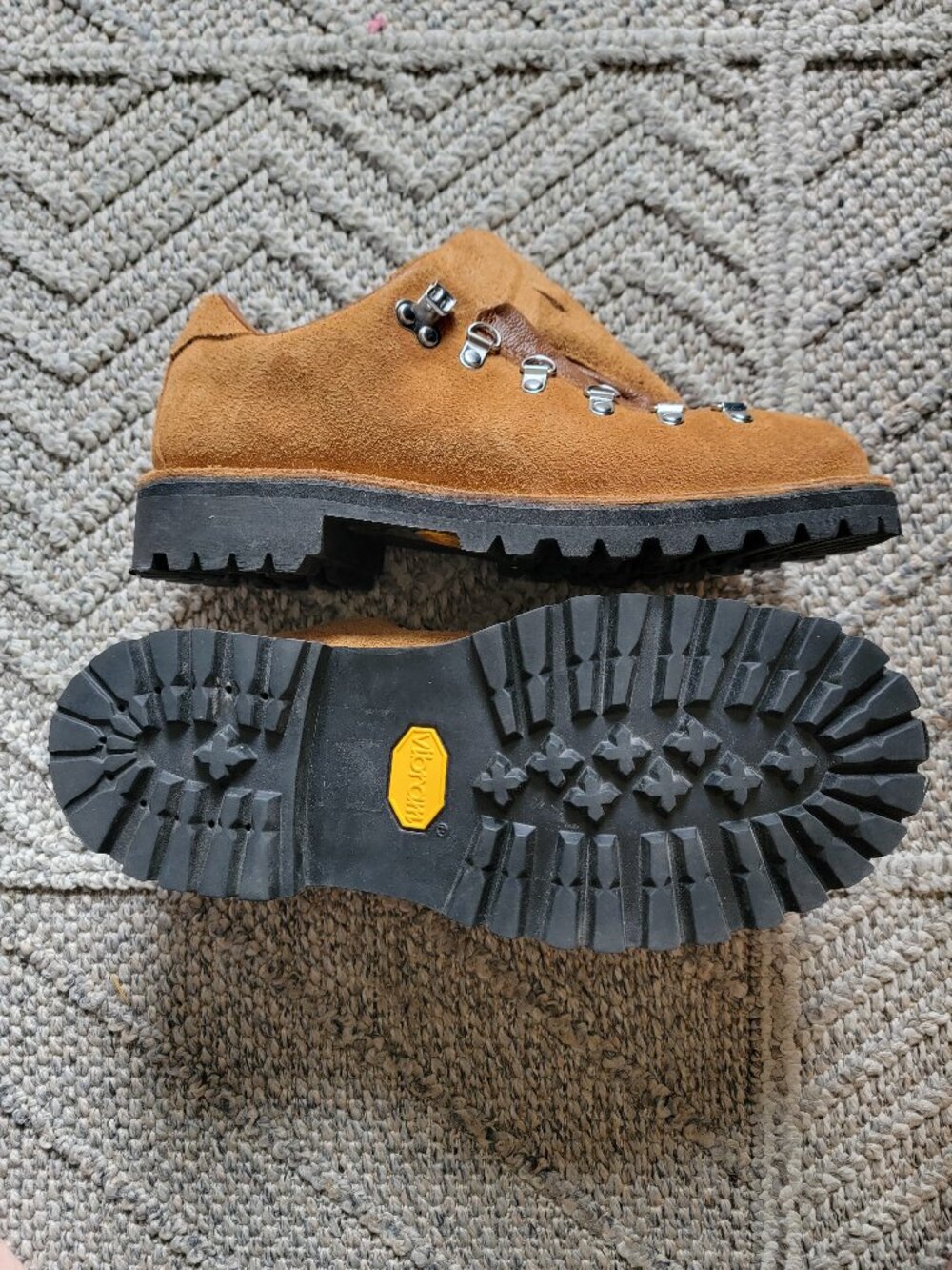 J. Crew Cascade Men' Low Top Hiking Boots Suede Leather Sz 9